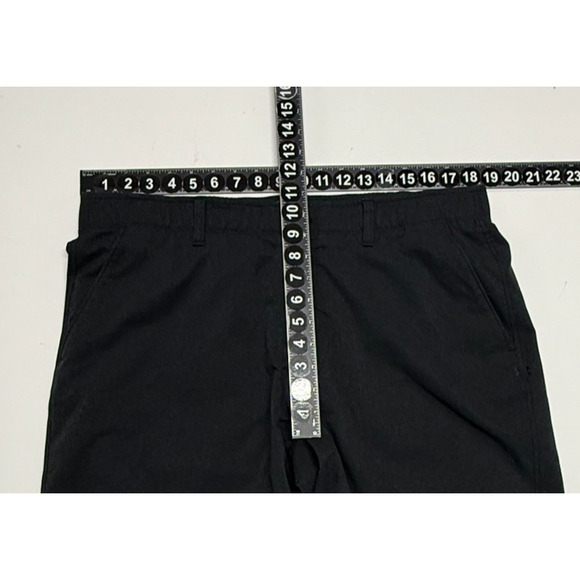 Under Armour Shorts Mens 38 Gray Heat Gear Shirt Gripper Golf Measures 38X11 - Picture 3 of 8